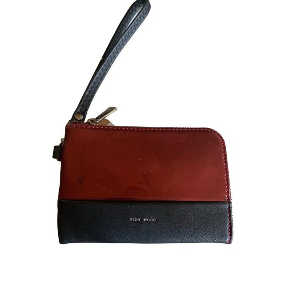 NWT Pixie Mood Cameron Metalic Camo Burgundy Wristlet Vegan Leather - Picture 3 of 6